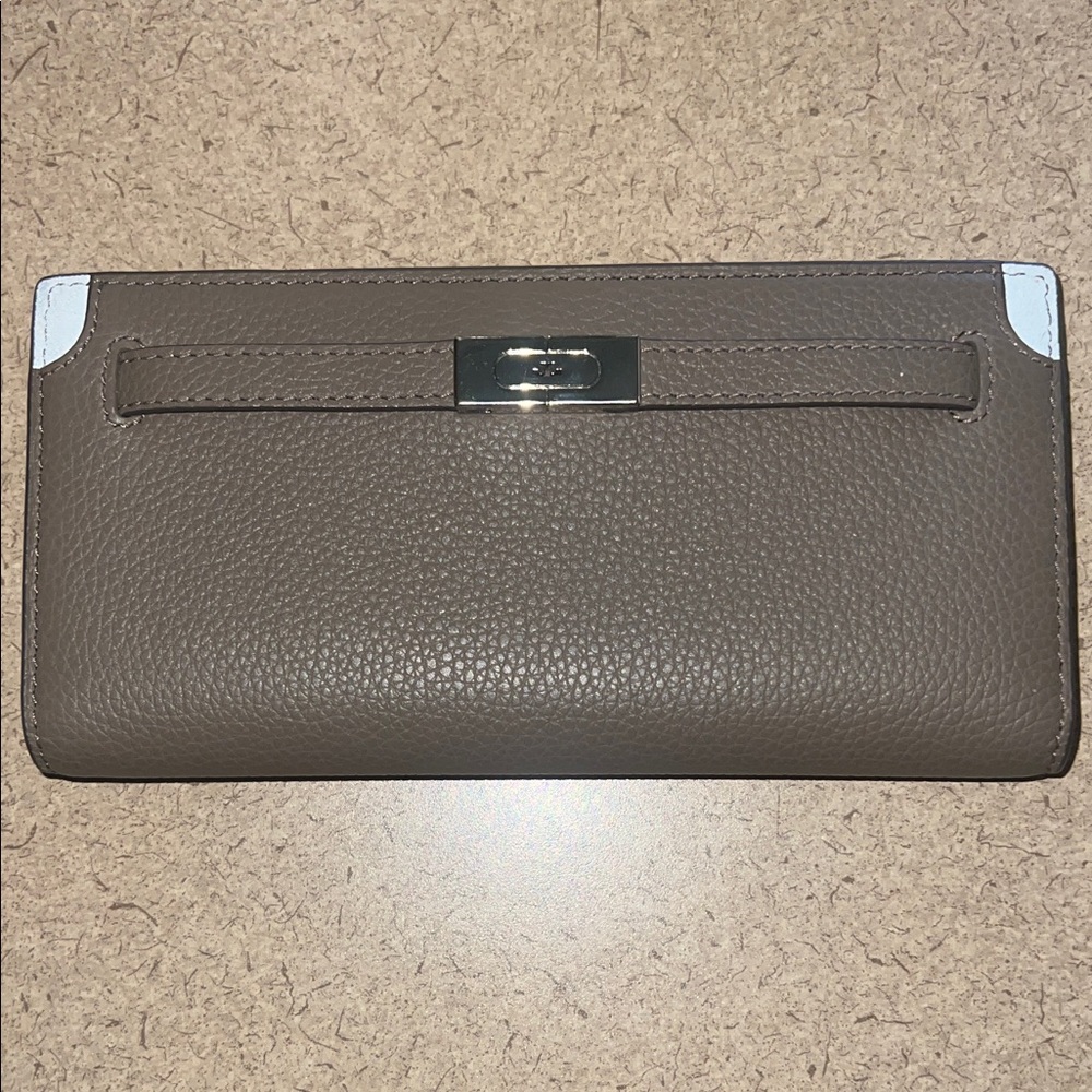Tory Burch Leather Wallet with Olive Green Interior